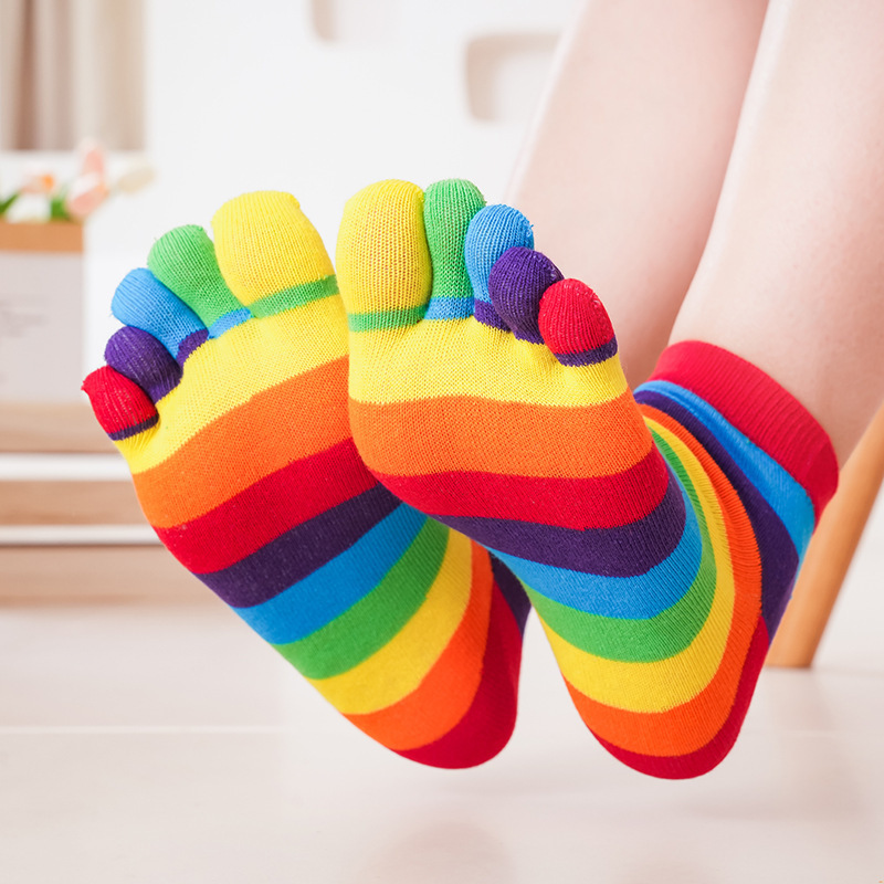Women's Socks Rainbow Striped  - Toe Sock Split 评论和价格